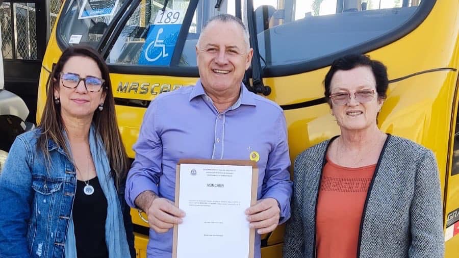 CONQUISTA: Igaratá recebe ônibus zero km reforçando o conceito de educação com qualidade