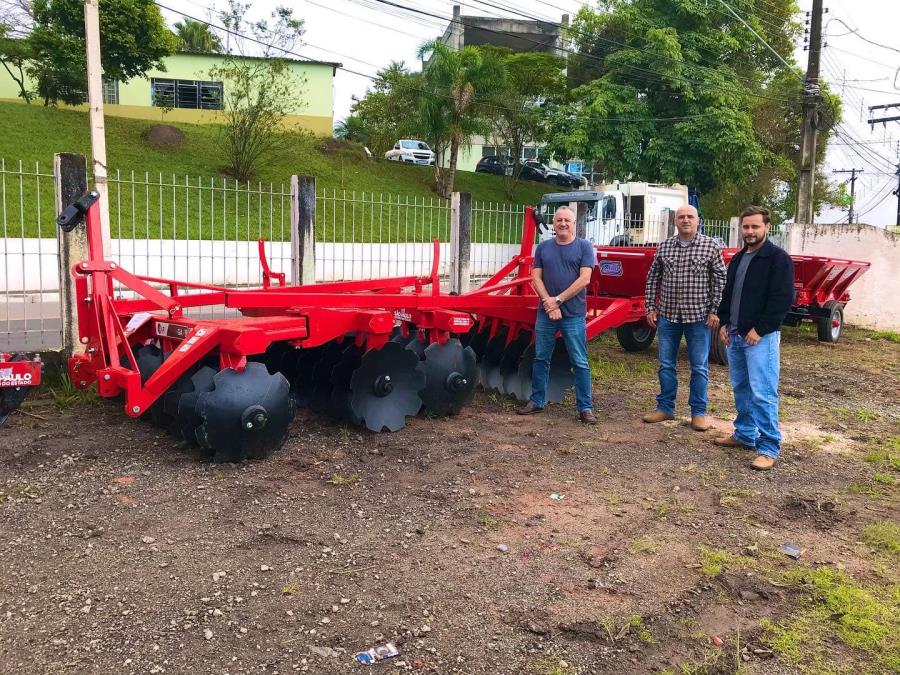 Igaratá recebe equipamentos agrícolas