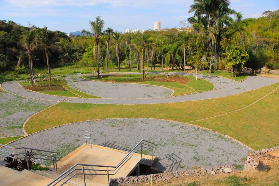 Viveiro de Mudas pausa atendimento para avanço de implantação do Jardim Botânico