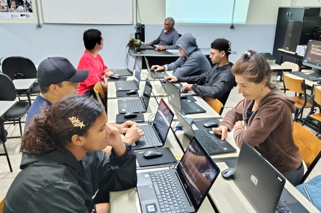 Fundo Social tem parceria com Senai Itatiba para curso de operador de computador