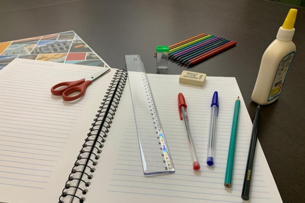 Procon Itatiba dá dicas para compra de material escolar