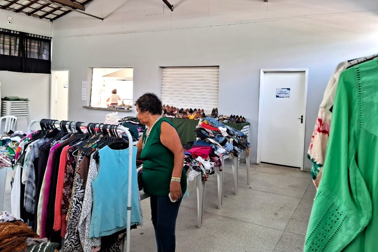 Bazar Beneficente é aberto no CCI