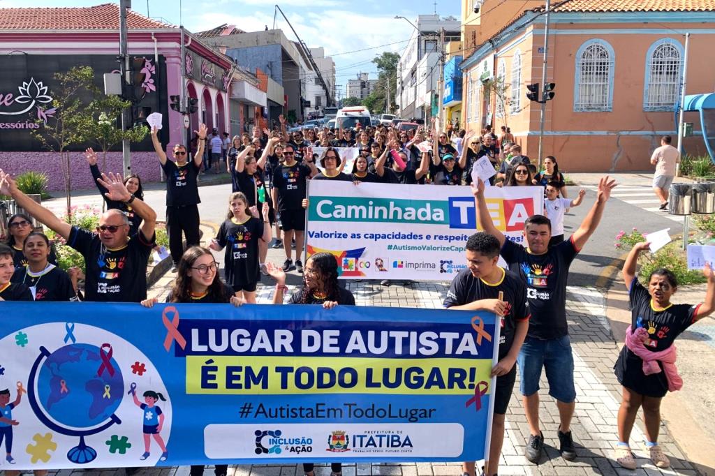 Cerca de 300 pessoas participaram da 5ª Caminhada TEA
