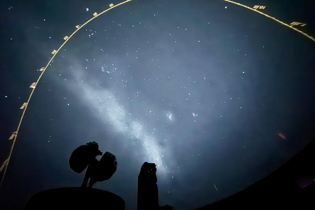 Planetário terá duas noites de observação da Lua ao ar livre e abre inscrições para curso