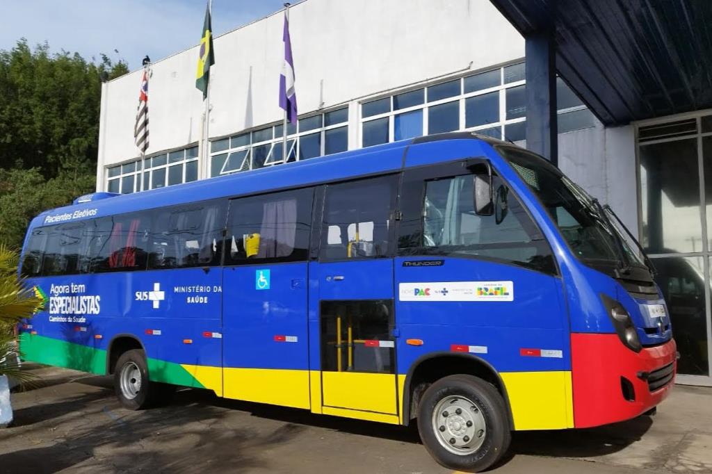 Saúde de Itatiba recebe novo micro-ônibus para transporte de pacientes