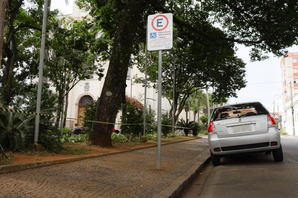 Primeiras semanas da nova Zona Azul registram mais de 65 mil veículos fiscalizados e 12 mil usuários cadastrados