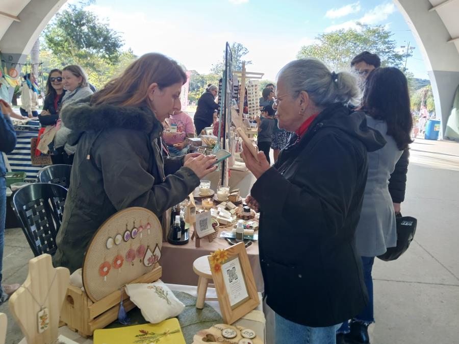 Domingo (21) tem Mostra Criativa de Primavera no Parque Luís Latorre