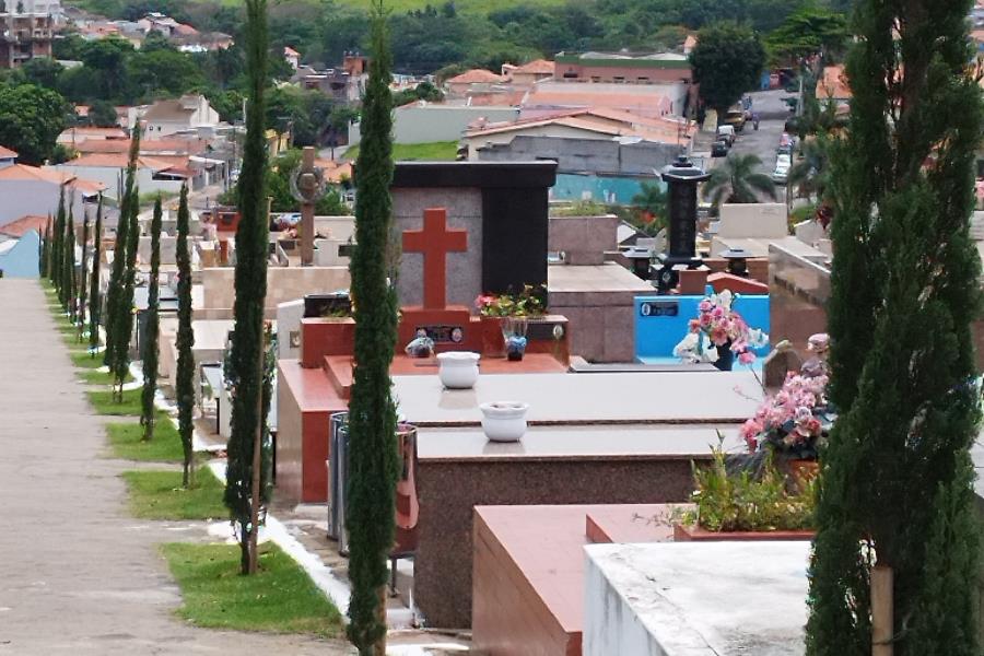 Cemitério Municipal está preparado para receber visitantes no Dia de Finados