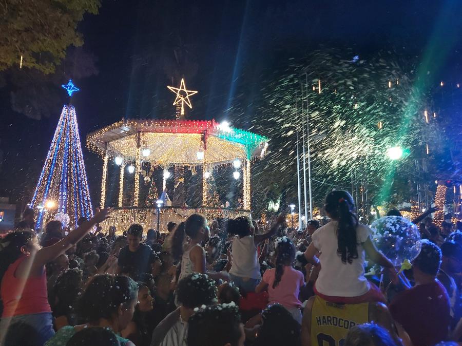 Veja fotos do Natal Iluminado 2023