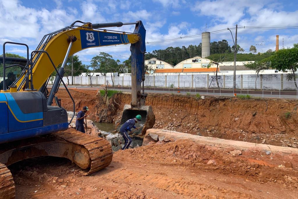 Construção das Avenidas Marginais tem seis pontos de obras em diferentes áreas