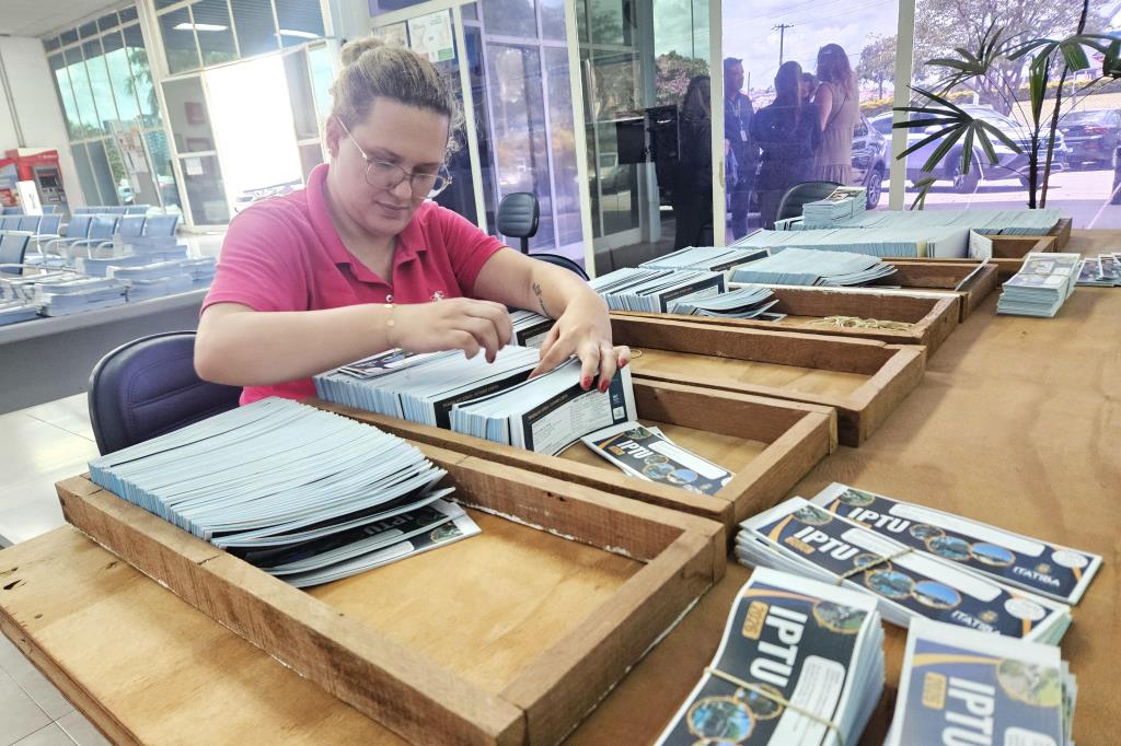 Prefeitura inicia a entrega de carnês do IPTU 2026