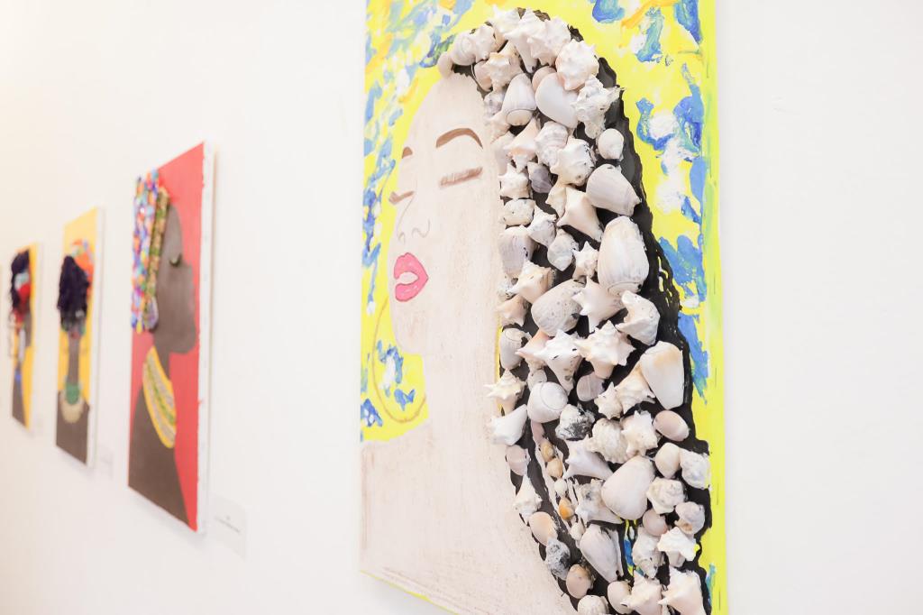 Estreia exposição de arte da EJA com foco na consciência racial