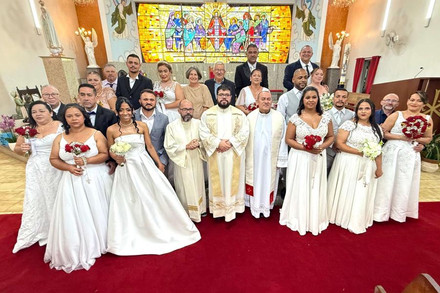 Igreja de Fátima sedia dez matrimônios pelo Casamento Comunitário 2025