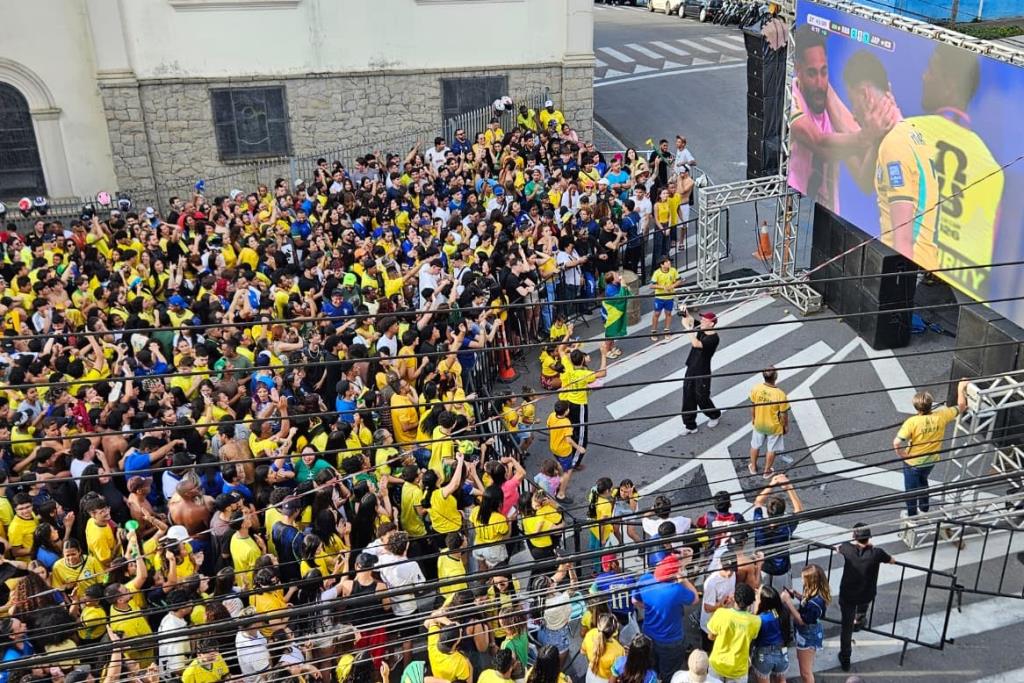 Jogo do Brasil neste domingo (05/07) terá transmissão na Praça e no Mercadão