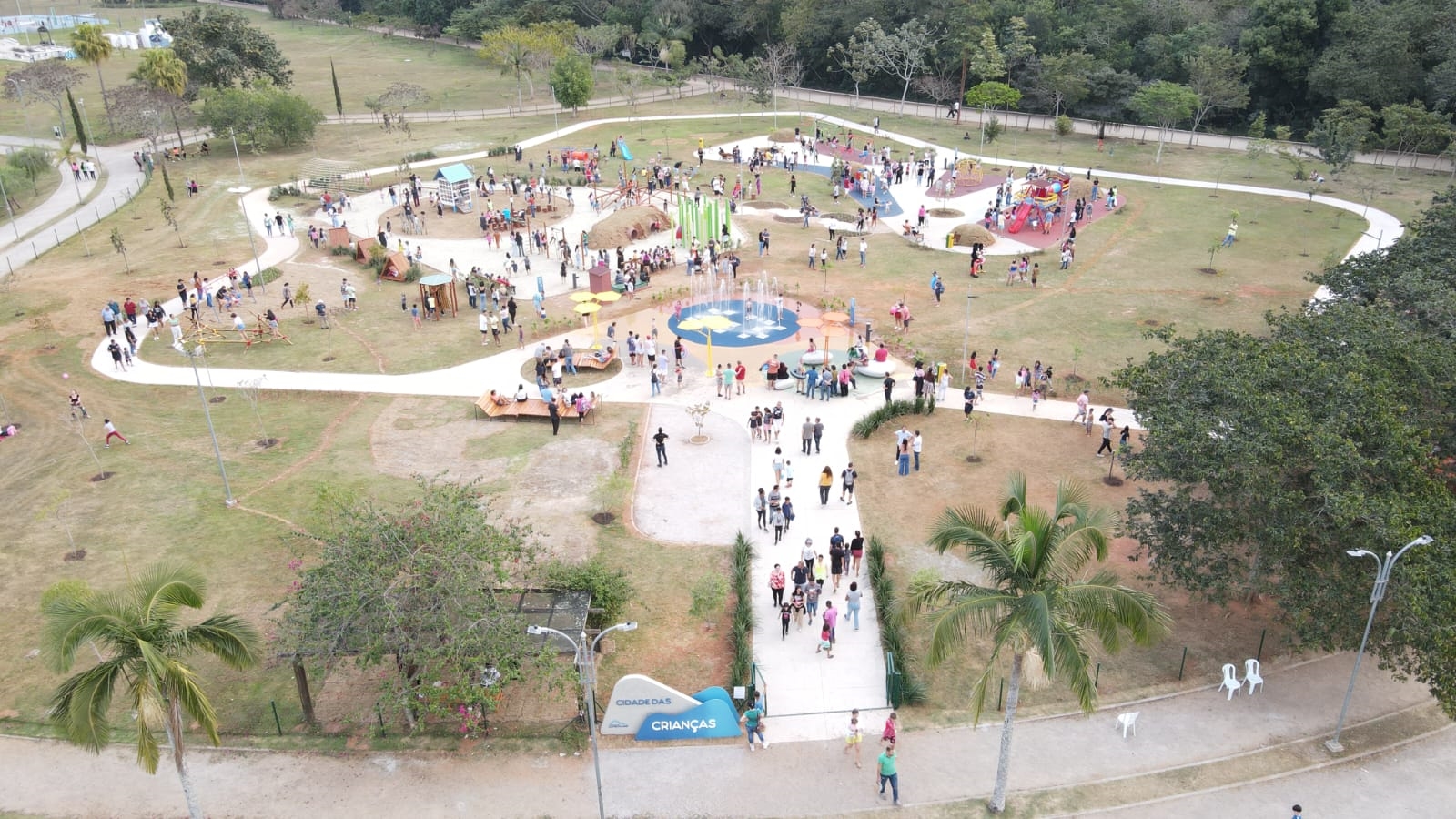 Prefeitura entrega Cidade das Crianças com adesão de grande público