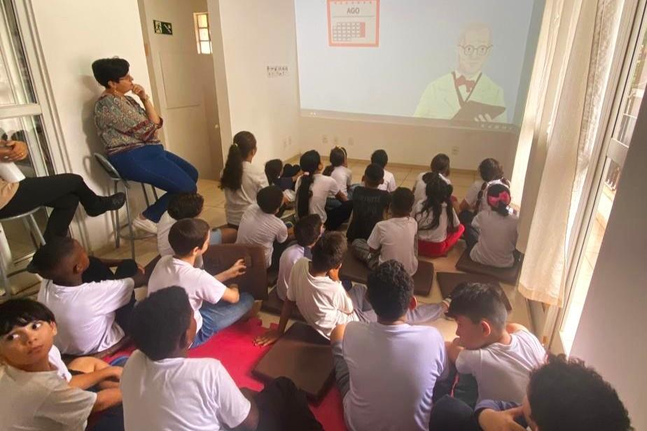 Educação inicia visitas de cerca de mil alunos de 22 escolas ao Ceai