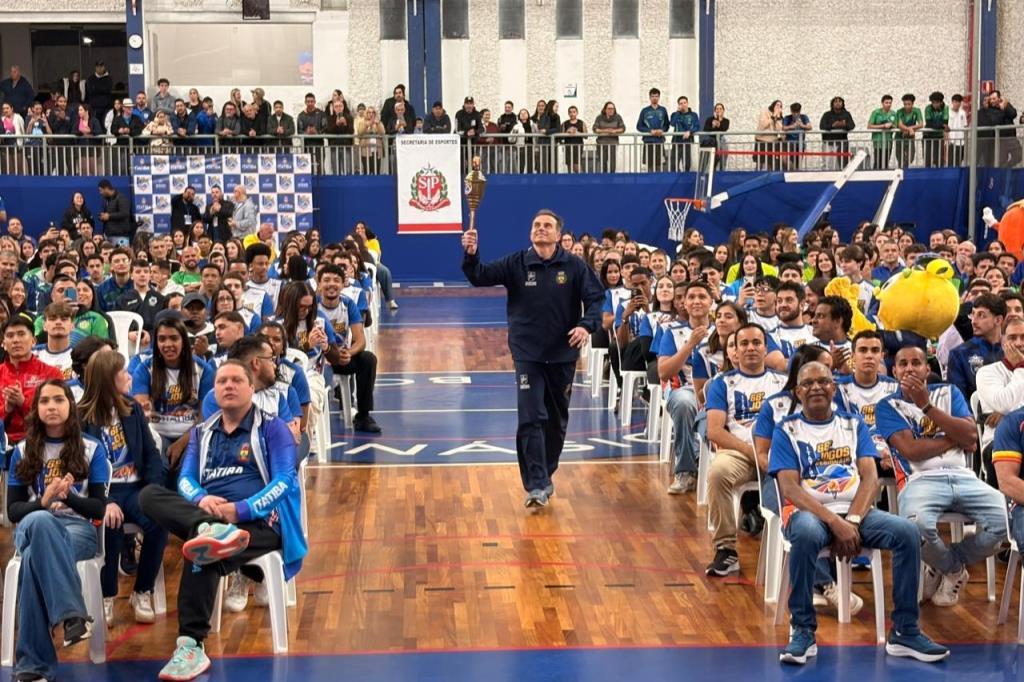Emoção toma conta do Ginásio José Boava na abertura dos 68º Jogos Regionais