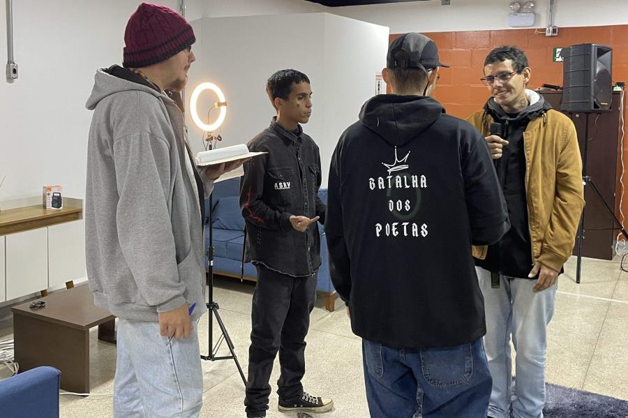 Casa da Juventude promove disputa de rimas e torneio de xadrez para iniciantes