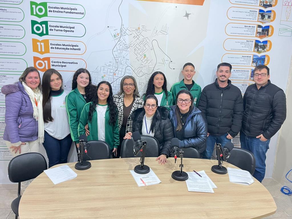 "Fala Santiago": Podcast estreia destacando o protagonismo estudantil e a Educação Fiscal