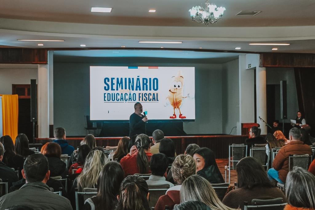 III Seminário Regional de Educação Fiscal reúne educadores e servidores de Santiago e região