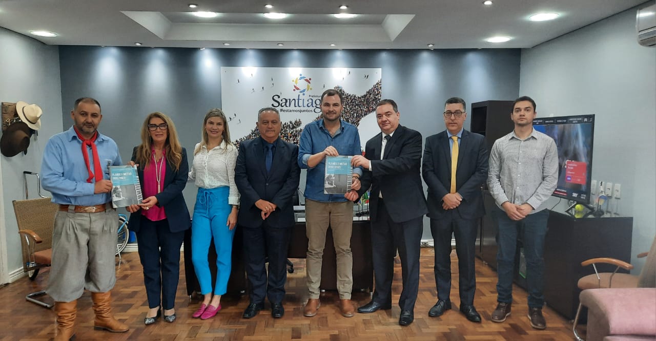 Desembargadores do Tribunal de Justiça gaúcho visitam a Prefeitura de Santiago