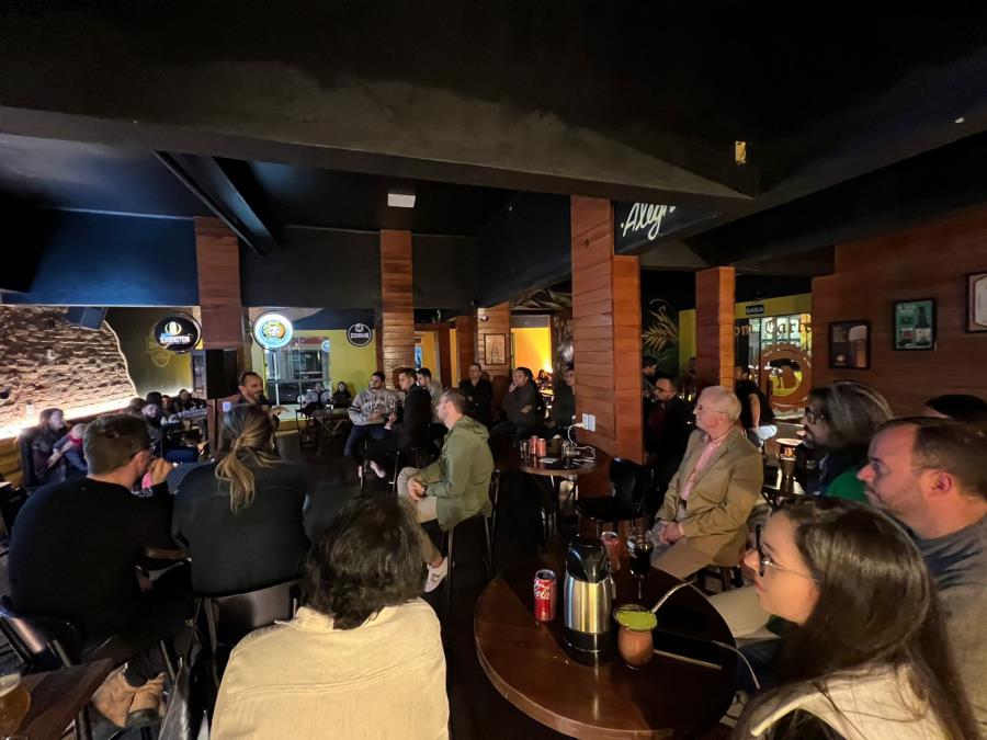 Networking e inovação: "Empreende Happy Hour" motiva empreendedores santiaguenses