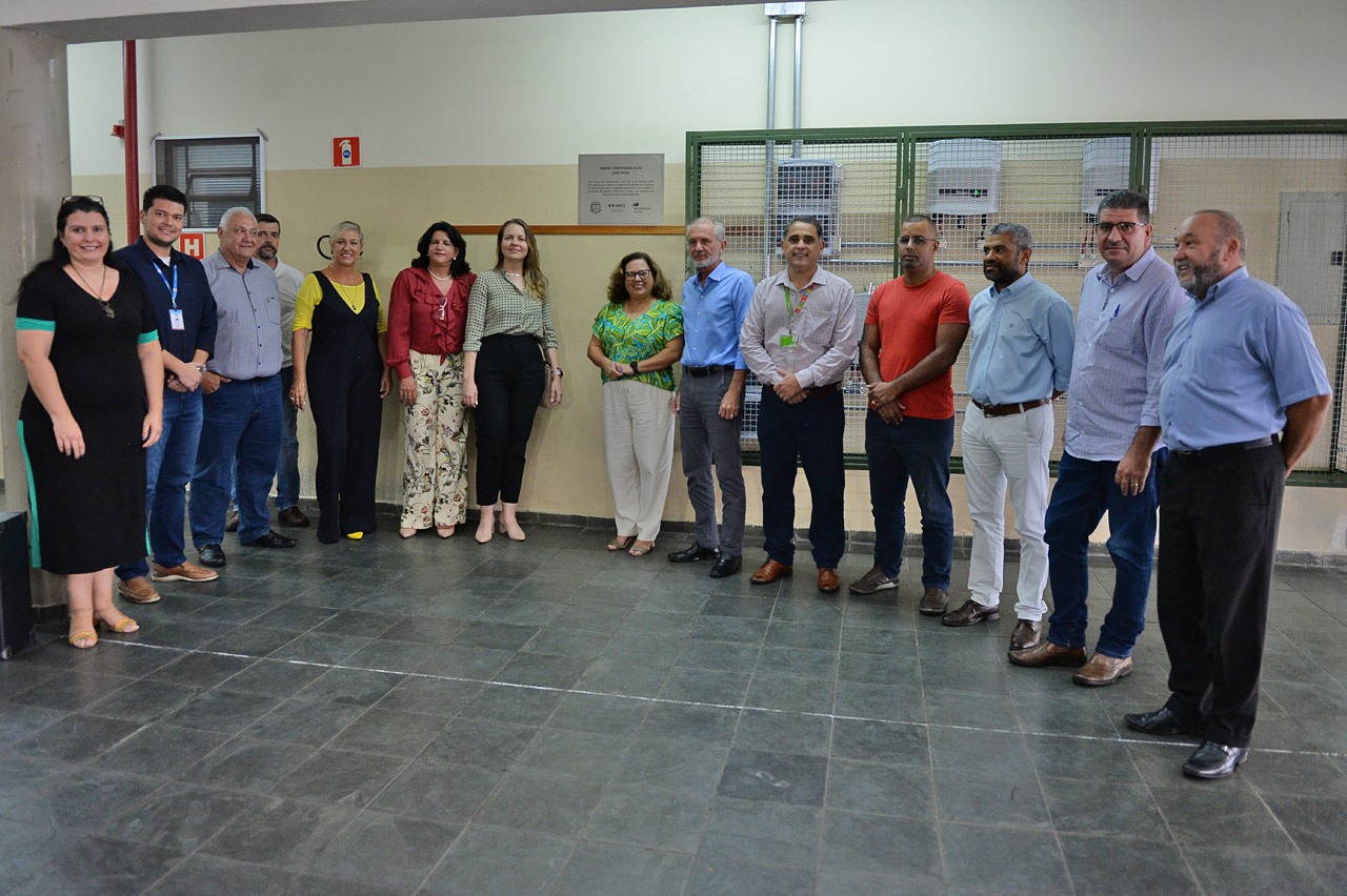 Inaugurado sistema de energia fotovoltaica na Aldo José Kühl; outras 7 escolas também serão beneficiadas