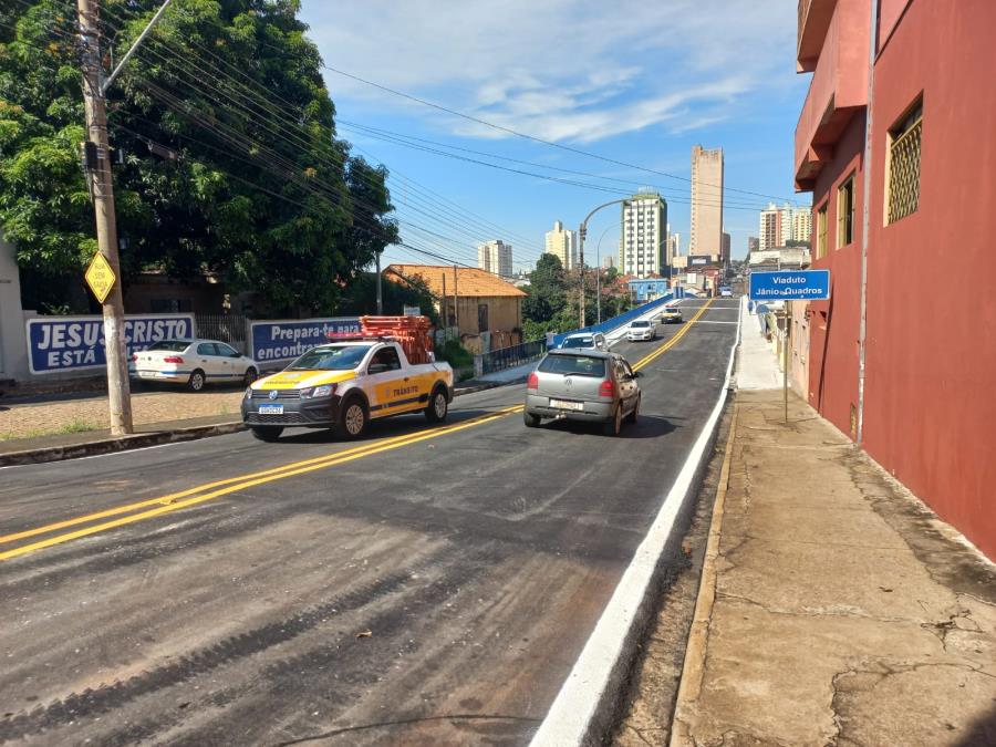 Trânsito no Viaduto Jânio Quadros é liberado