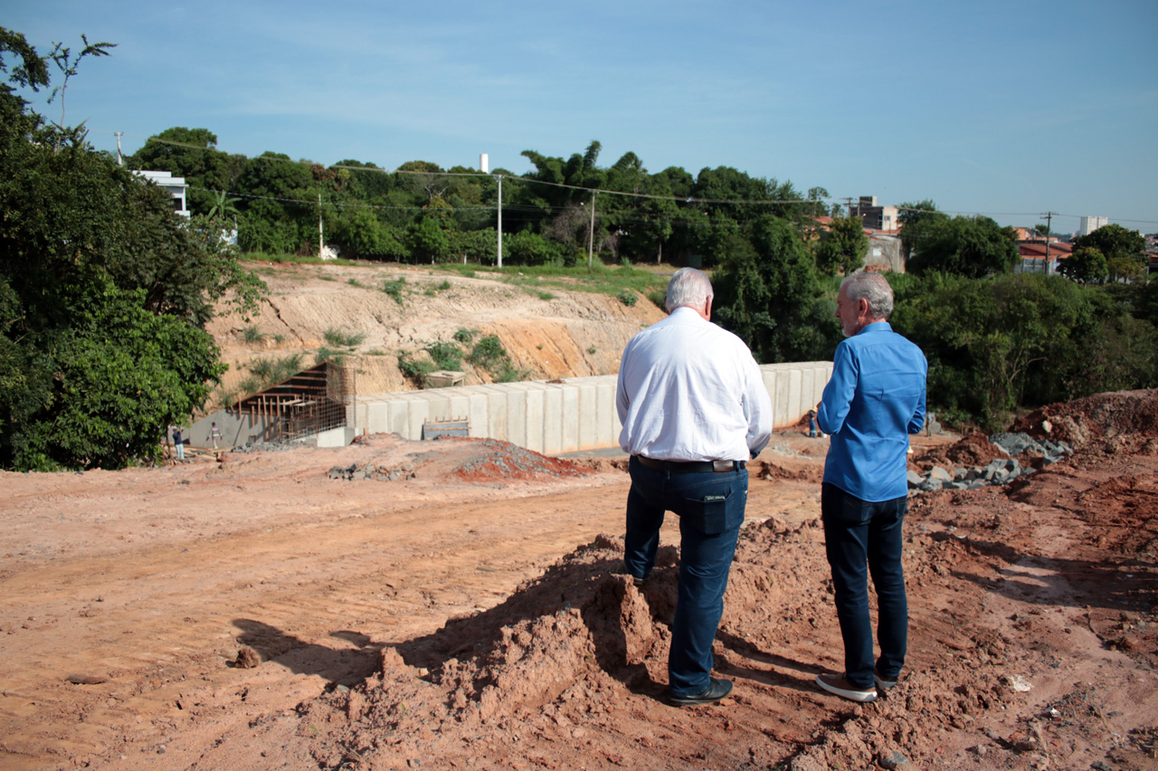 Travessia entre Santa Eulália e Gustavo Peccinini atinge 50% de execução