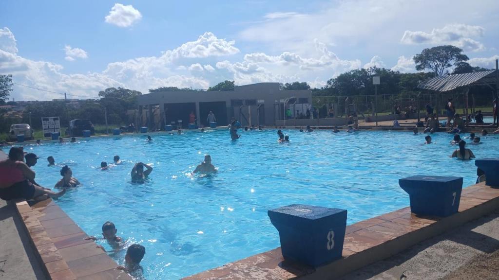 Piscinas municipais de Limeira recebem mais de 6 mil visitantes em março