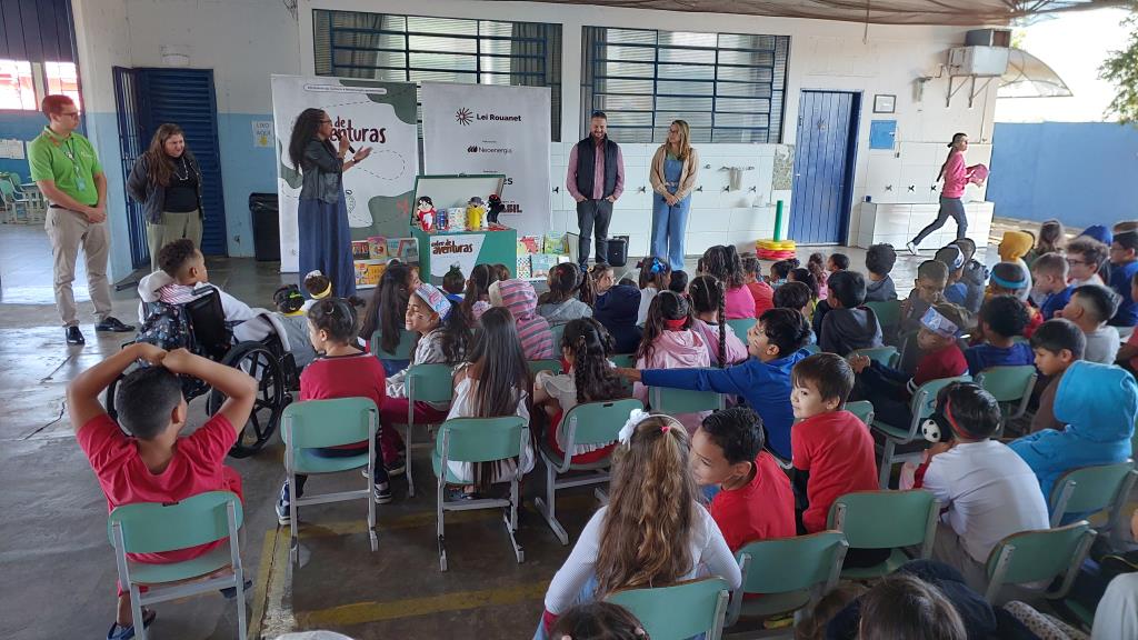Projeto Cofre de Aventuras encerra atividades em Limeira com oficinas literárias e entrega de minibibliotecas