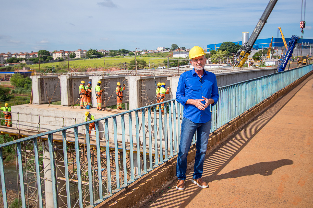 Botion acompanha operação de içamento de vigas no Paulo Natal; Av. Campinas ficará interditada nesta quinta (4)