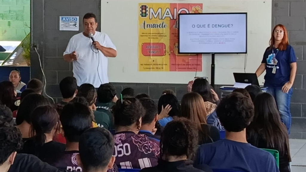 Alunos do Ensino Fundamental recebem orientações sobre dengue e vacinação em Limeira