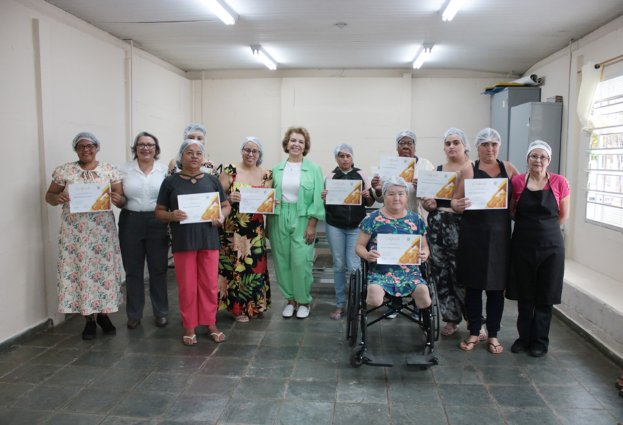 Em curso de Padaria Artesanal, Fundo Social de Limeira forma novas turmas