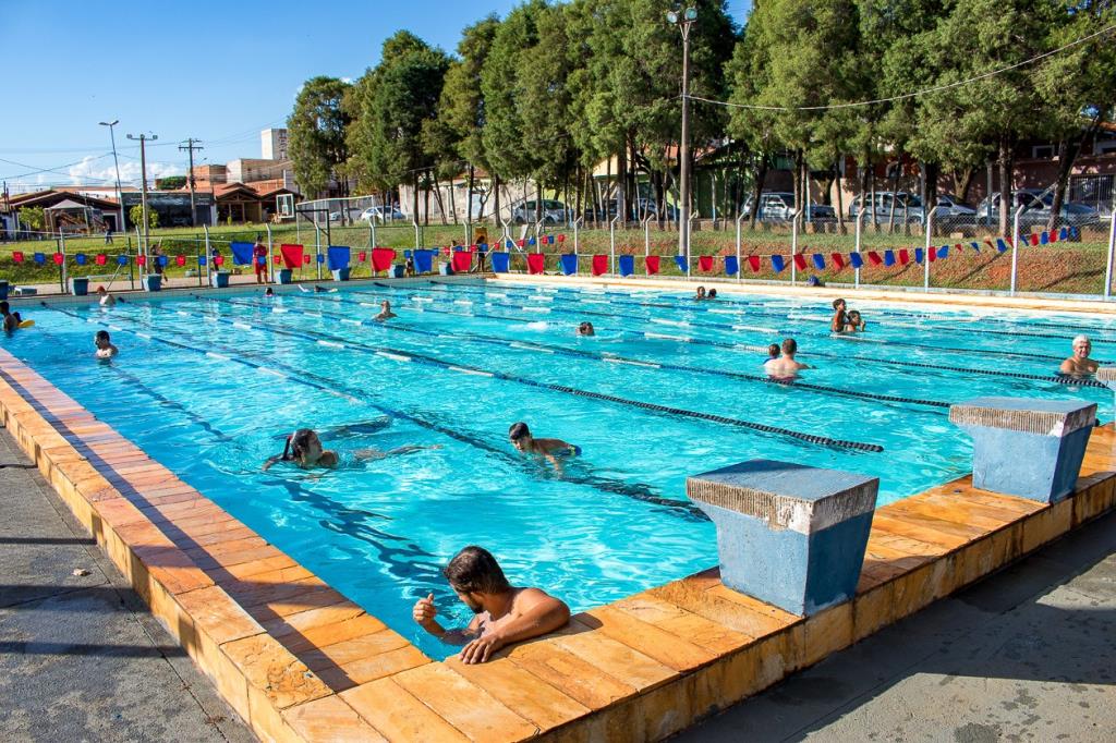 Piscinas do Cecap, Jardim Esmeralda e Ouro Verde estarão abertas à população neste fim de semana