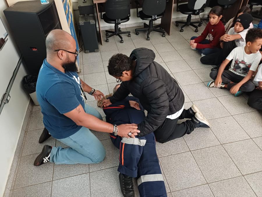 Programa Samuzinho oferece treinamento em escolas municipais