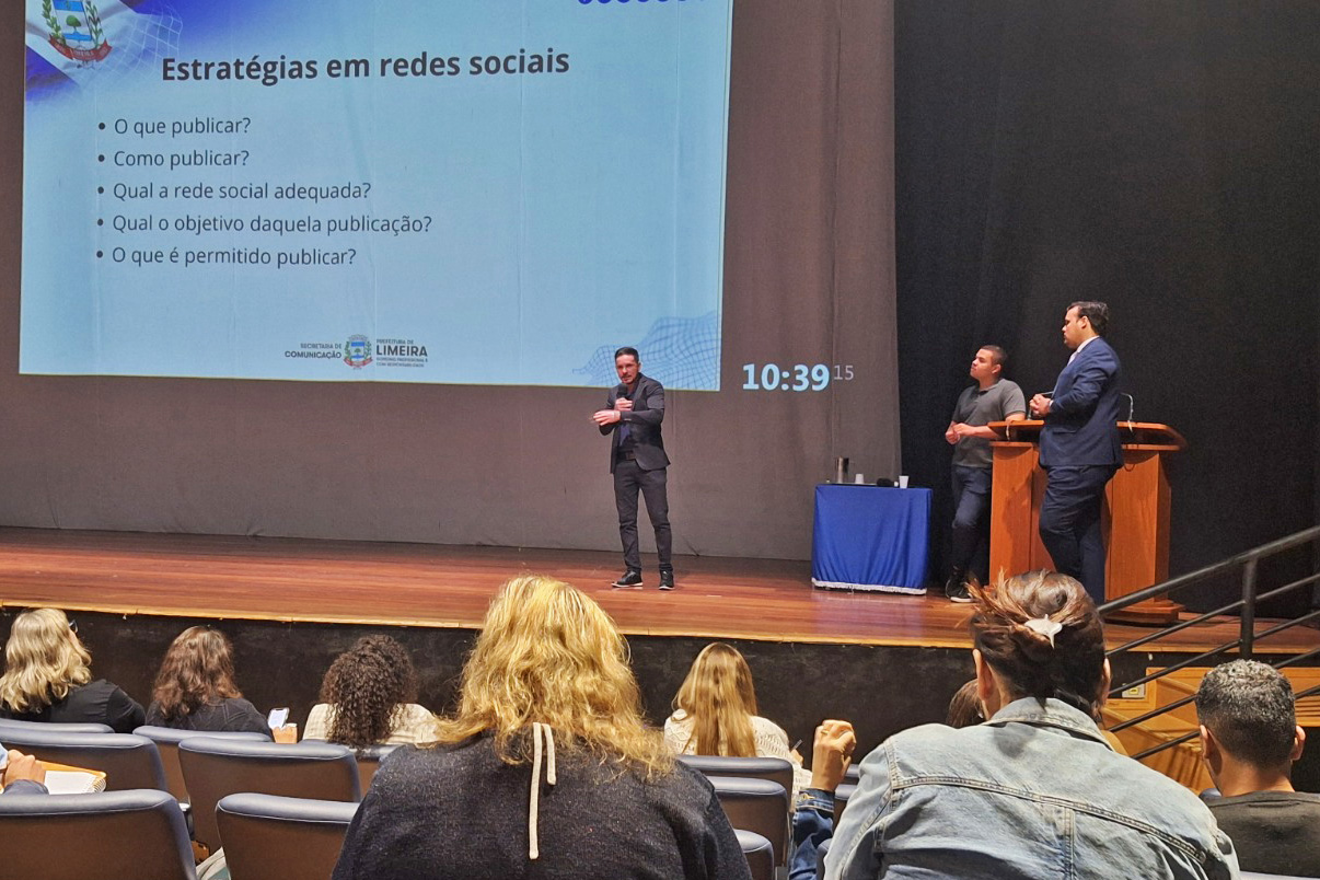 Gestores escolares passam por capacitação sobre boas práticas em redes sociais