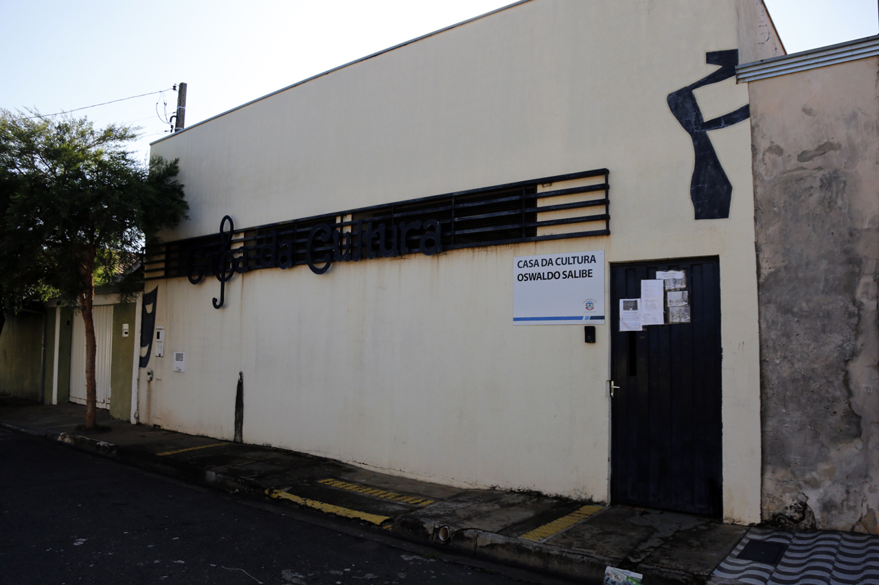 Casa da Cultura oferece cursos de violão, balé, jazz e artes; saiba como se inscrever