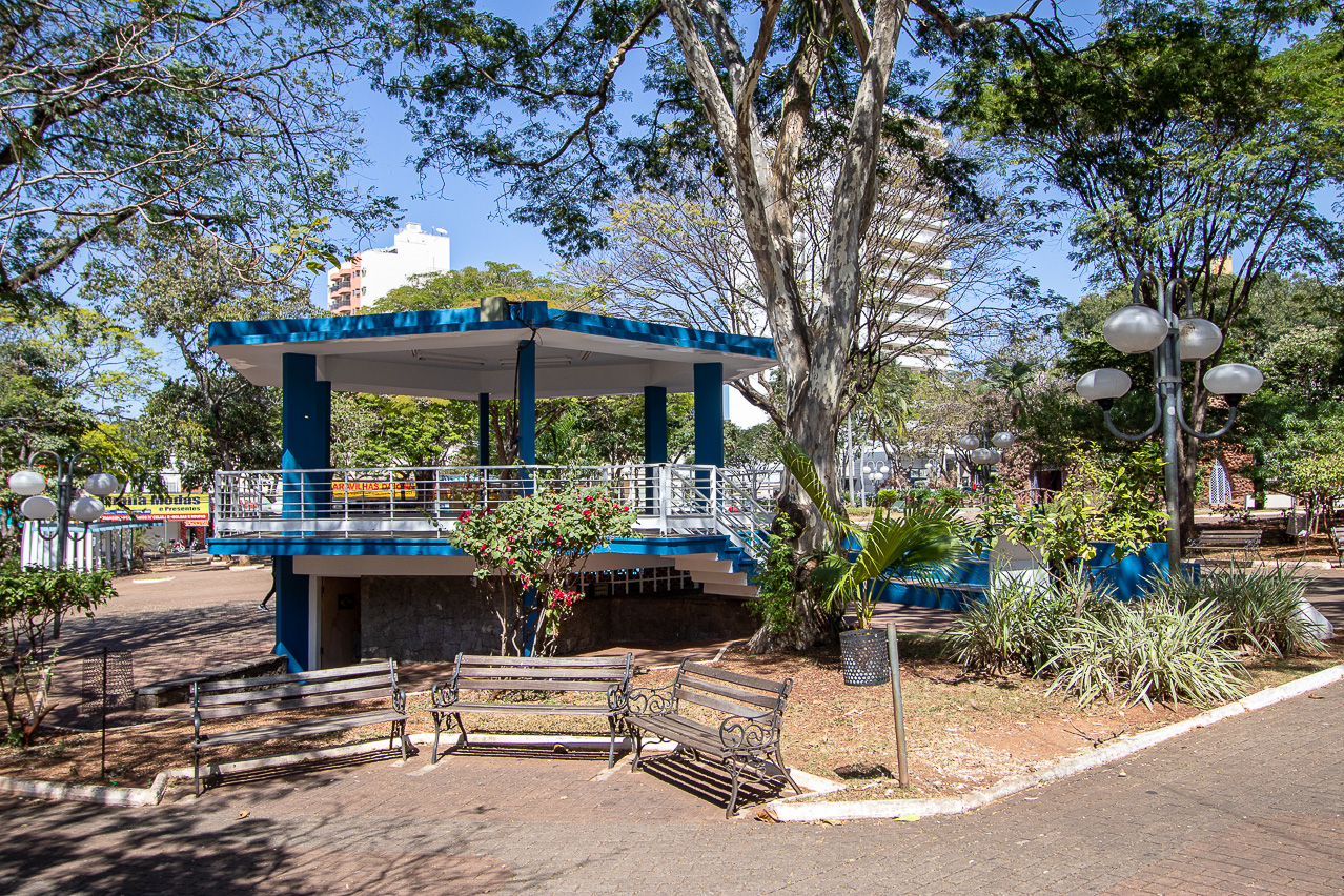 Com comércio estendido, Prefeitura promove homenagens para o Dia das Mães
