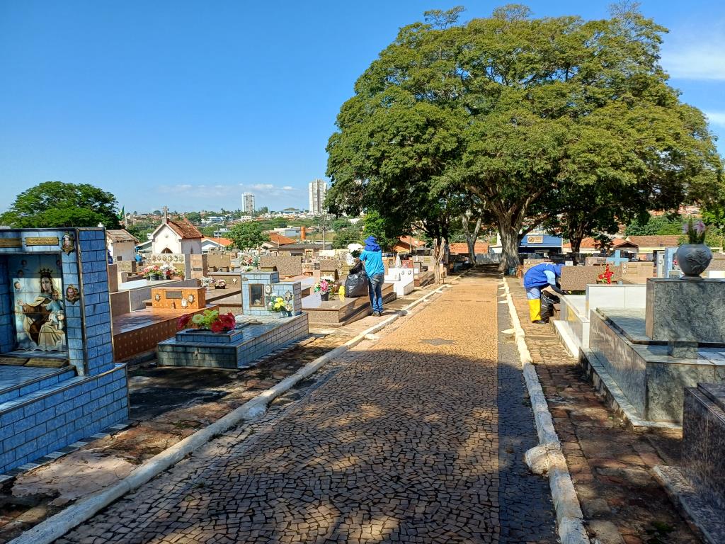 Cemitérios de Limeira se preparam para receber visitantes no Dia dos Pais; veja orientações