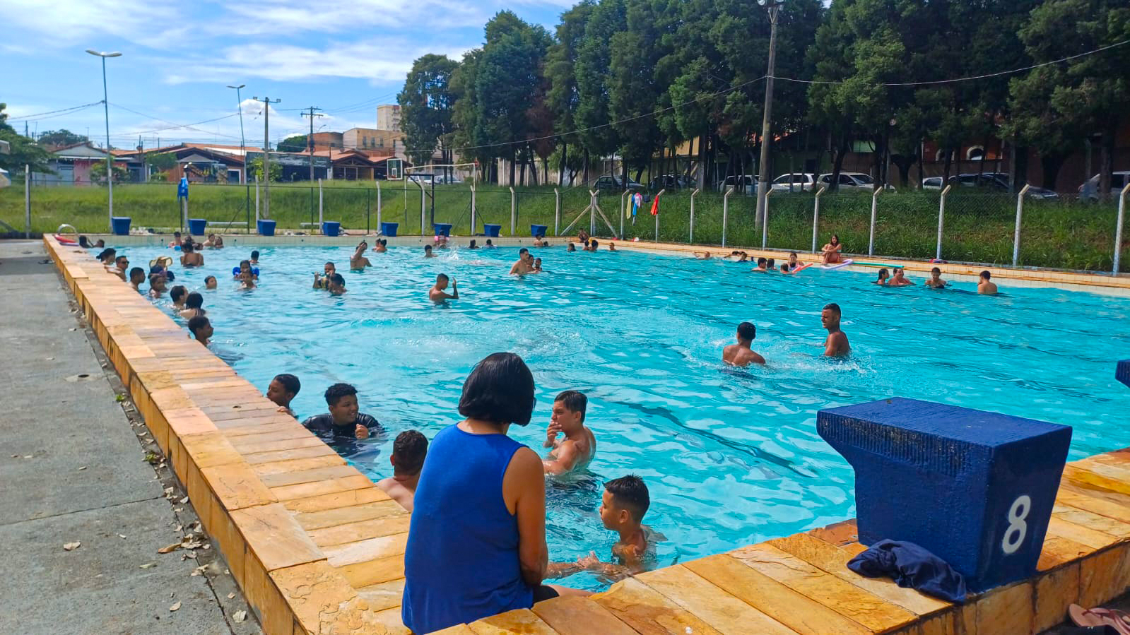 Piscinas de Centros Esportivos garantem lazer neste fim de semana