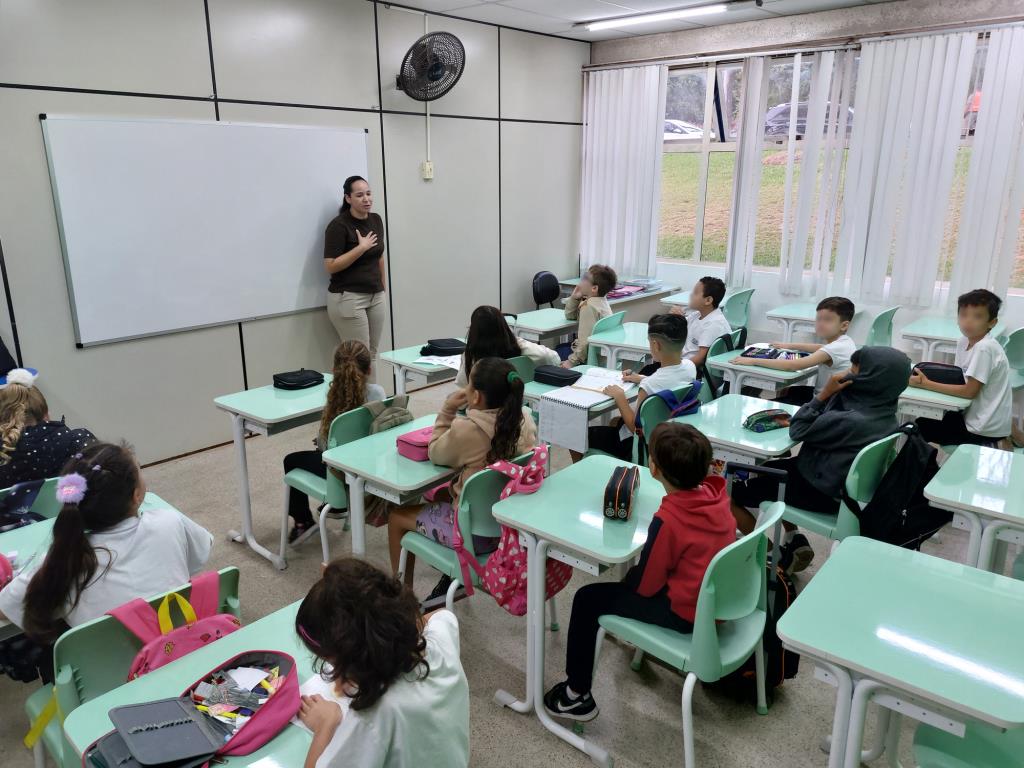 Sete dias após incêndio, Educação garante retorno das aulas para 308 alunos da Emeief Prada