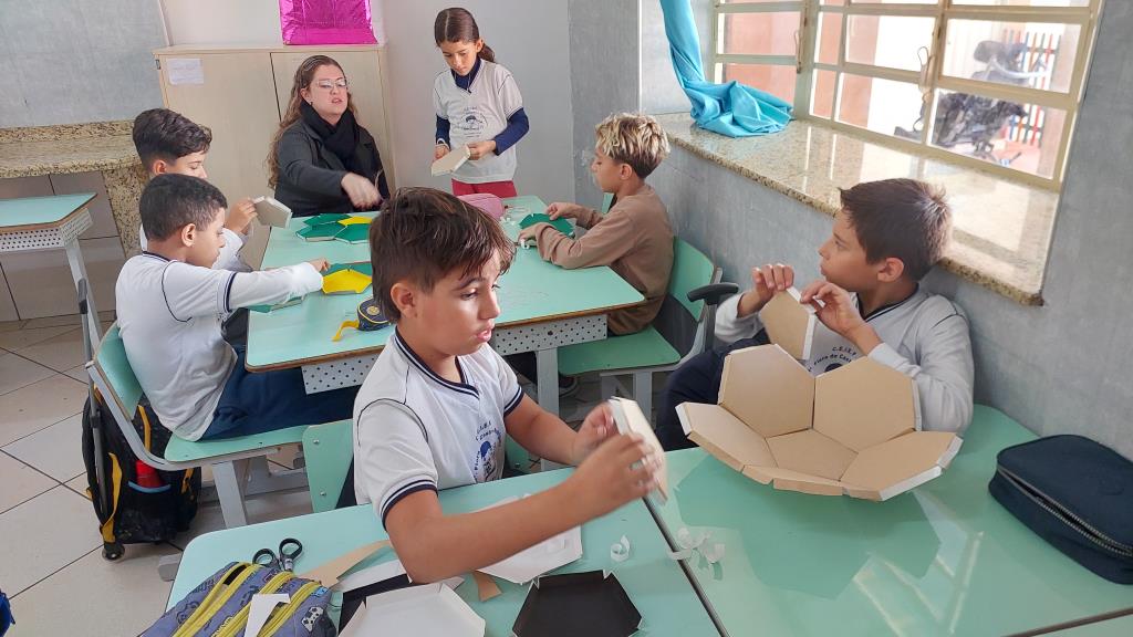 Copa do Mundo inspira atividade inclusiva e fortalece aprendizado em escola municipal de Limeira