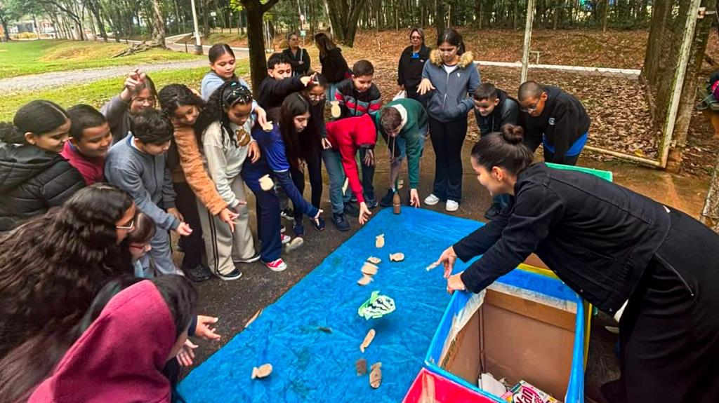 Campanha “Julho sem Plástico” leva estudantes à Casa Ecológica para conscientização sobre descarte correto de resíduos