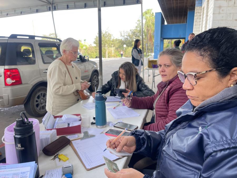 Vacinação estará disponível em praça, parque e shoppings neste sábado (9)