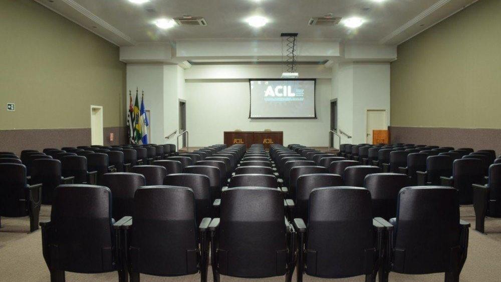 Murilo Félix apresenta prestação de contas da Prefeitura em 2025 em evento aberto na Acil