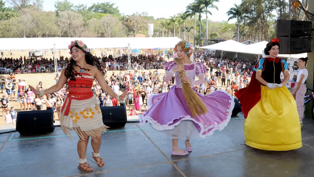 Personagens, apresentações culturais e muita diversão neste domingo (12), na Festa das Crianças