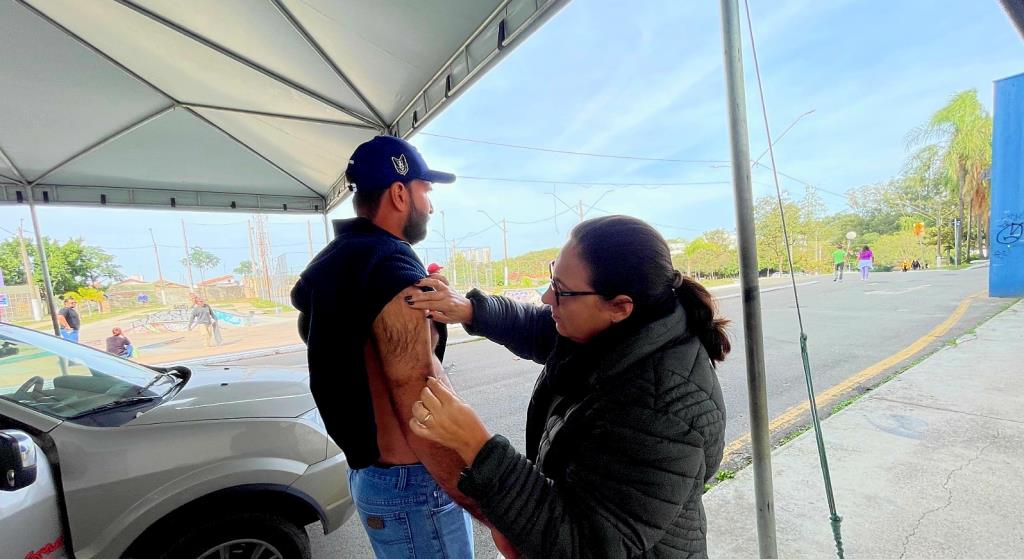 UBS Graminha, Parque Cidade e Feira da Xixirri recebem Plantão de Vacinação em Limeira
