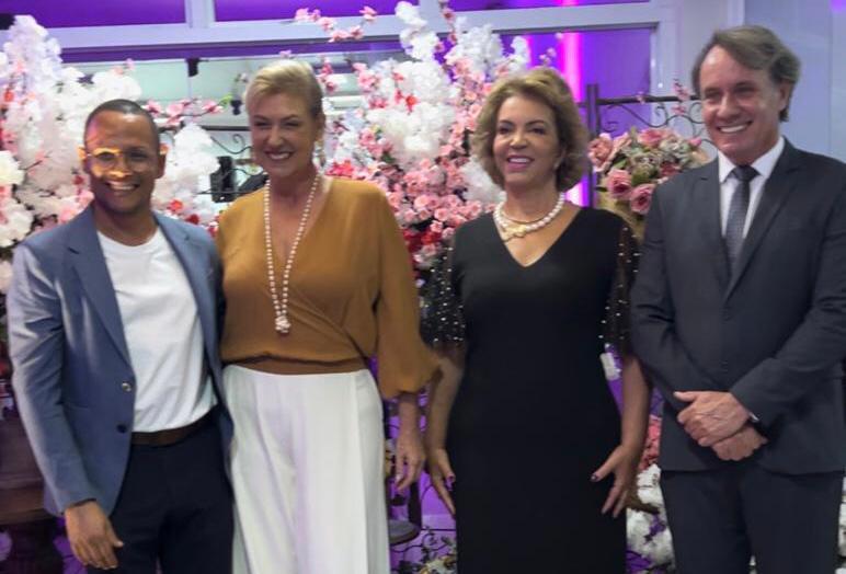 Primeira-dama e vice-prefeita são homenageadas em evento na Câmara