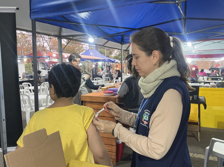 UBS Cecap e Parque Cidade recebem Plantão de Vacinação neste sábado (16)